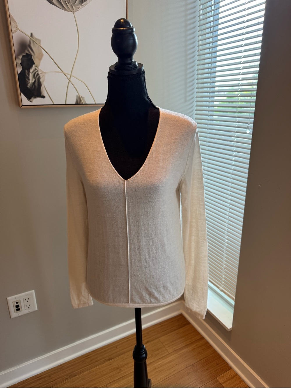 Kit and Ace Cream V-Neck Lightweight Marina wool Sweater